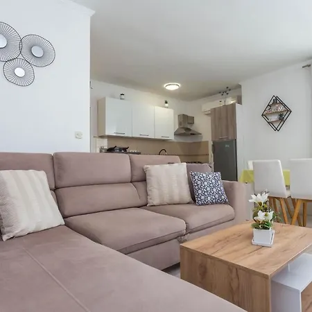 Gæstehus Edi - Zf Hvar 4*