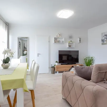 Edi - Zf Hvar هفار