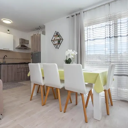 Edi - Zf Hvar هفار