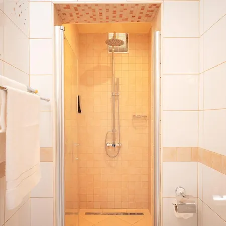 Edi - Zf Hvar Gæstehus Hvar Town