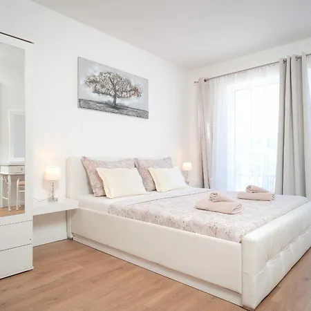 Edi - Zf Hvar بيت ضيافة هفار