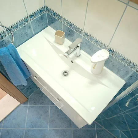 Edi - Zf Hvar Gæstehus Hvar Town