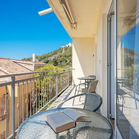 Edi - Zf Hvar Gæstehus 4*